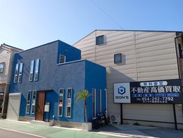 事務所前が駐車場です♪