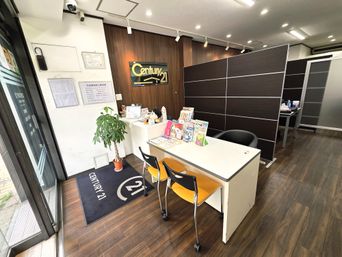 店内カウンター