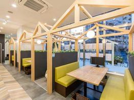 カフェのような店内