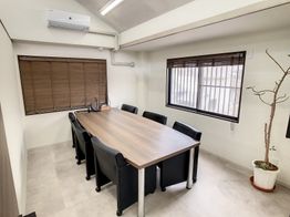 商談ルーム(他にも複数完備)