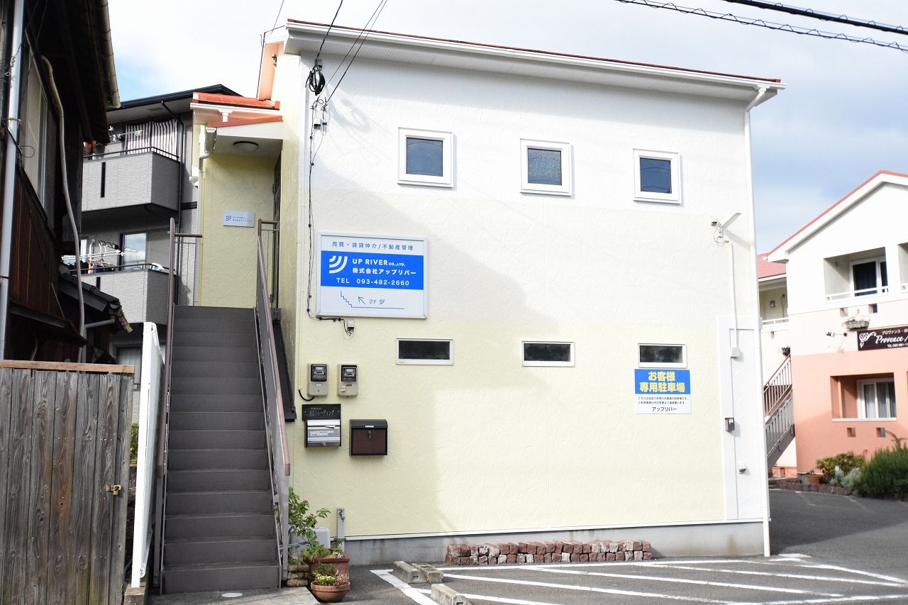 お店の前に駐車場があります。