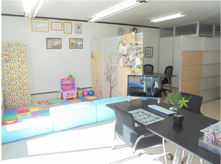 店内の様子（キッズルームあり）