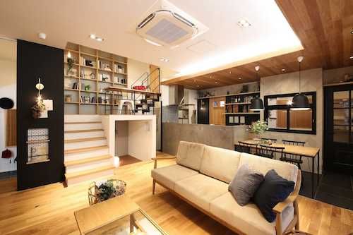 カフェのような店内