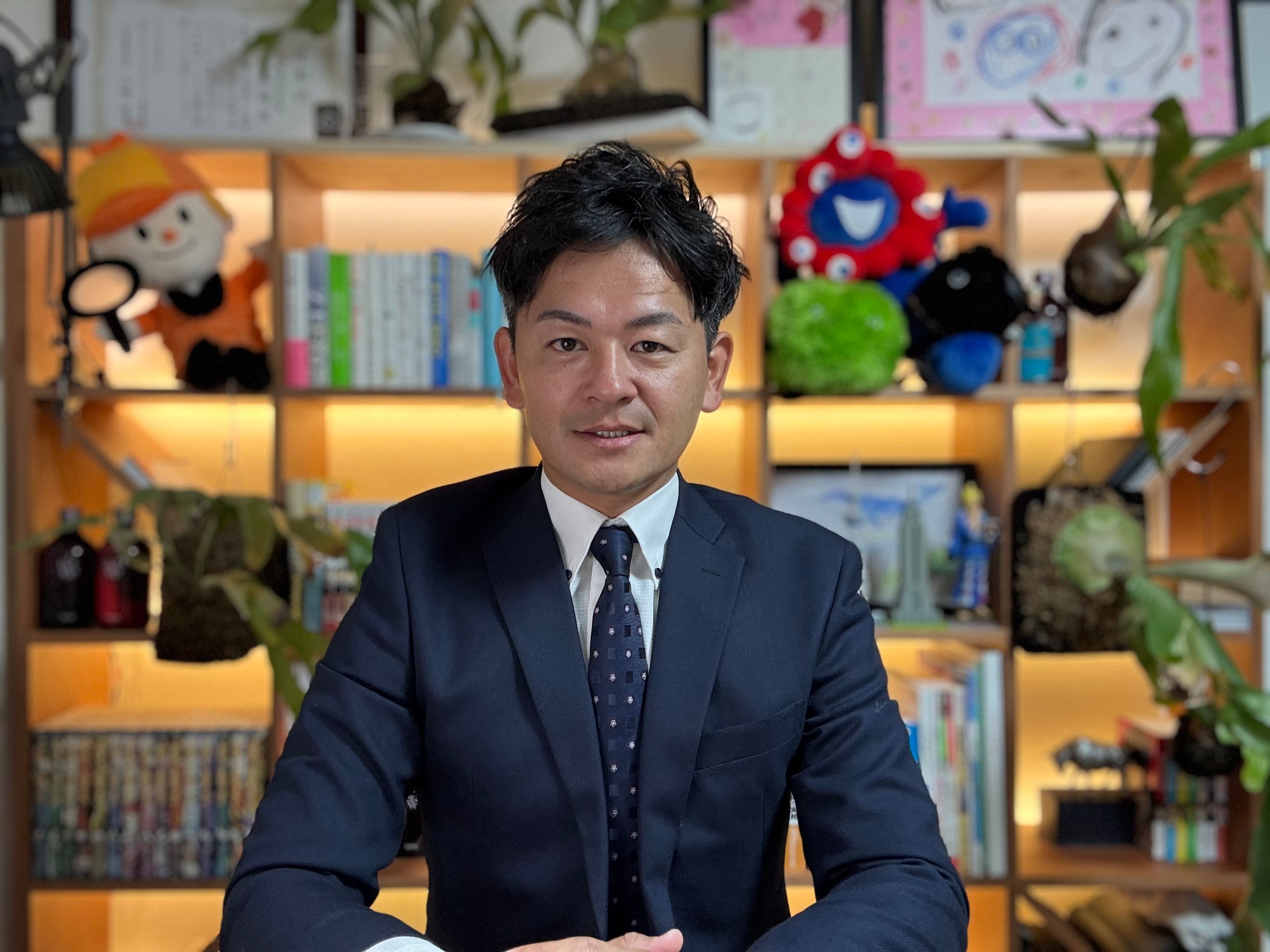 中本顕